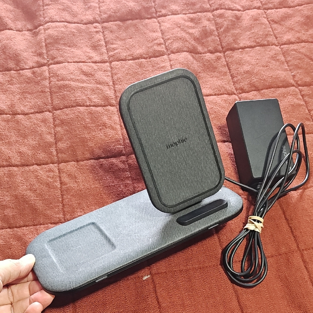 Mophie Wireless Charging Stand+ for Apple Watch, AirPods, iPhone, Magnetic Qi-en